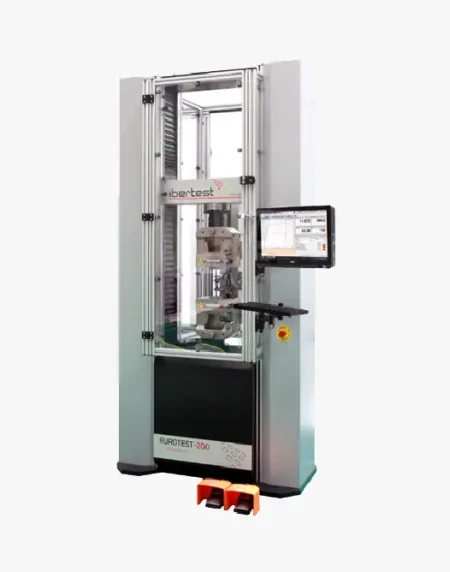 Machine universelle de 300 kN pilotée par PC