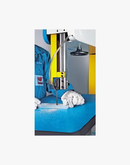 Scie mécanique à ruban vertical